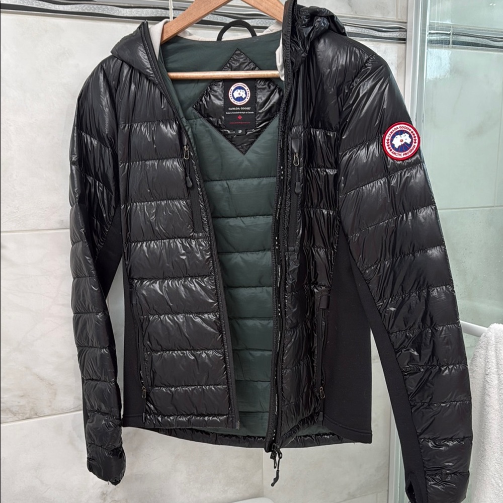 Canada Goose Black Puffer Jacket with Quilted Design